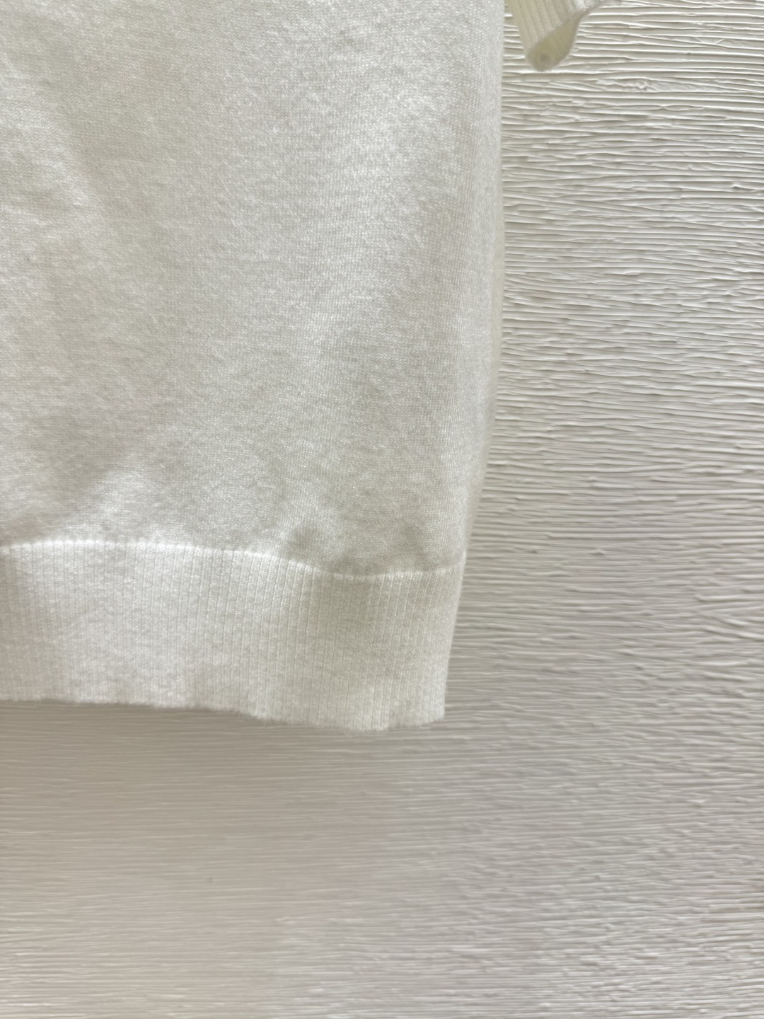 🆕M家🆕 春夏新款 纯色翻领针织短袖颜色：白色 灰色尺码：36.38.40