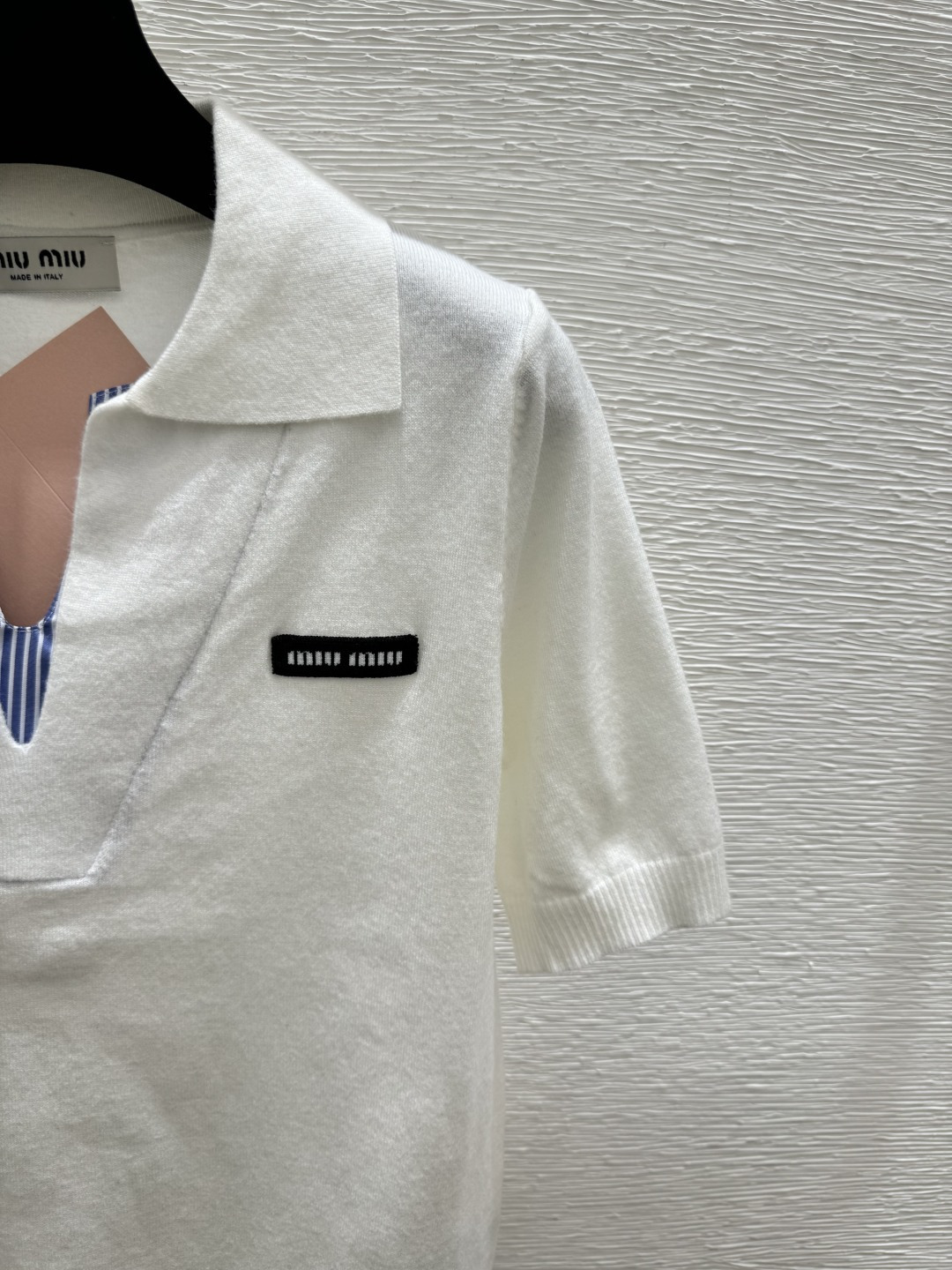 🆕M家🆕 春夏新款 纯色翻领针织短袖颜色：白色 灰色尺码：36.38.40