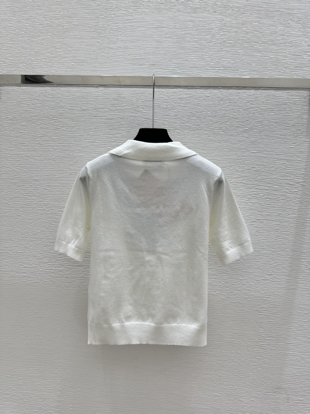 🆕M家🆕 春夏新款 纯色翻领针织短袖颜色：白色 灰色尺码：36.38.40