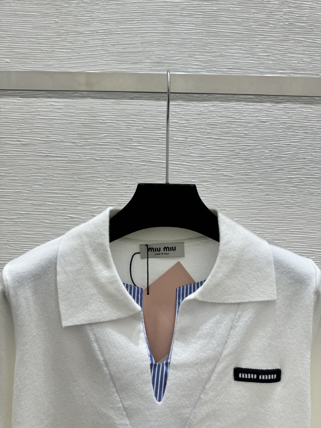 🆕M家🆕 春夏新款 纯色翻领针织短袖颜色：白色 灰色尺码：36.38.40