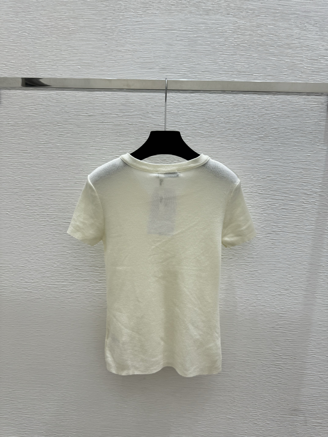 🆕D家🆕 春夏新款 纯色V领针织短袖颜色：白色 黄色 蓝色尺码：36.38.40