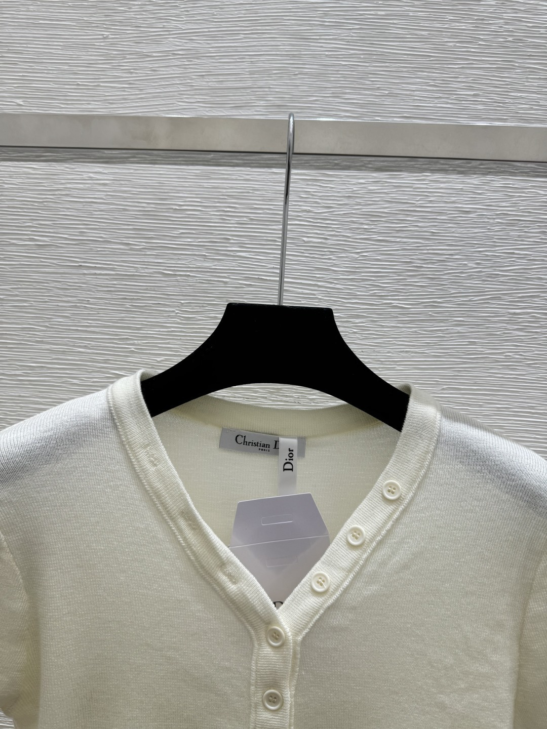 🆕D家🆕 春夏新款 纯色V领针织短袖颜色：白色 黄色 蓝色尺码：36.38.40