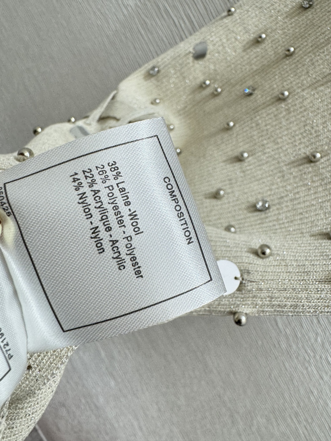 🆕CH家🆕 春夏新款 纯色重工钉珠珠片针织吊带颜色：杏色 黑色尺码：36.38.40