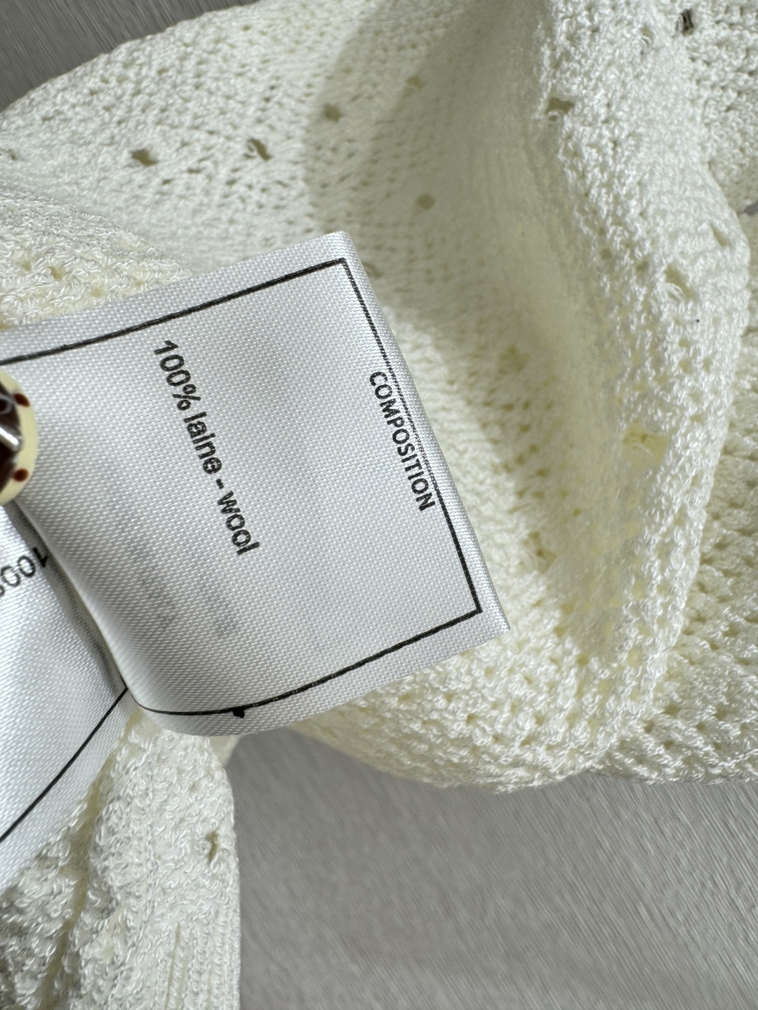 🆕CH家🆕 春夏新款 纯色镂空圆领针织背心颜色：白色 黑色尺码：36.38.40