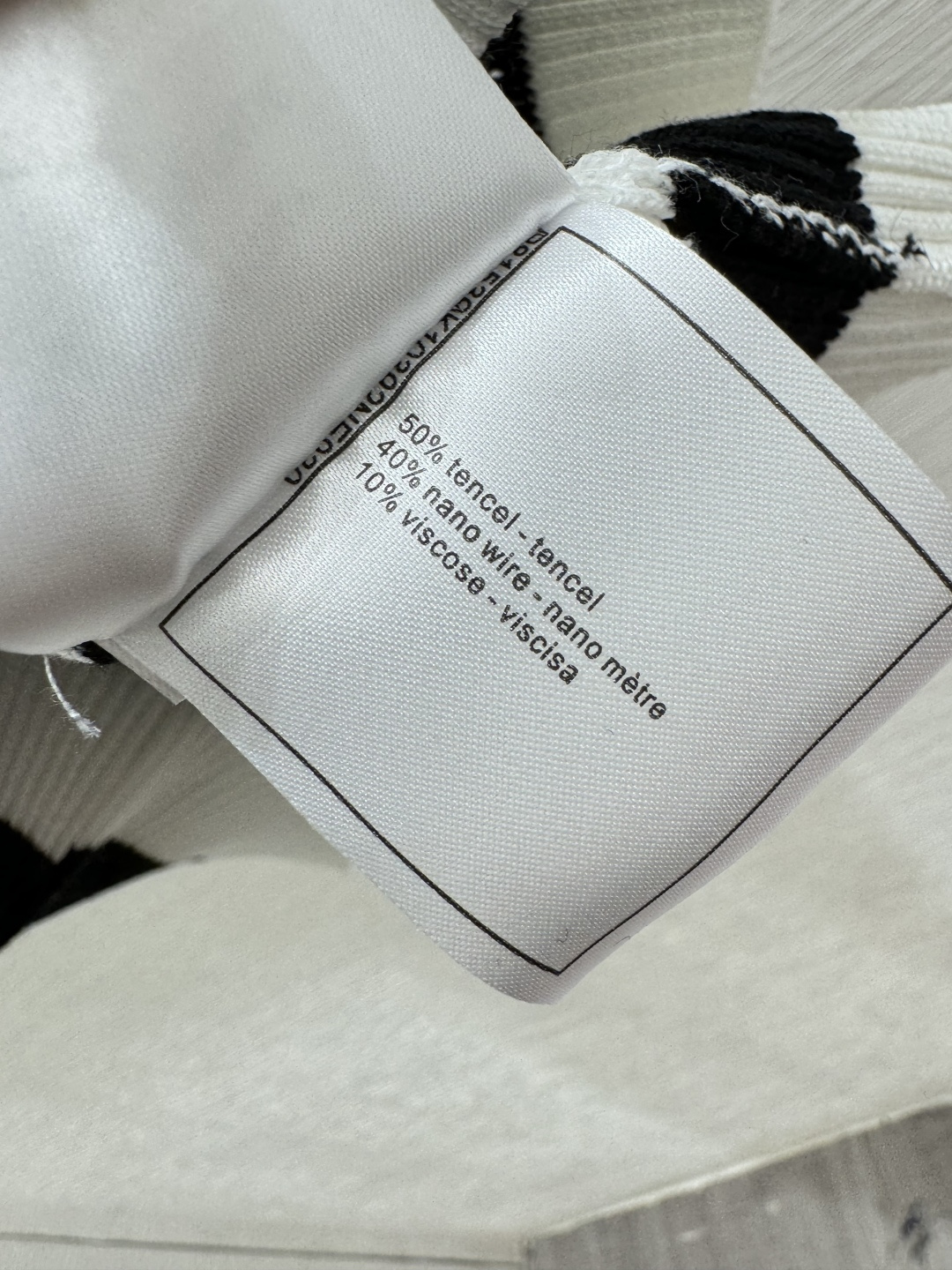 🆕CH家🆕 春夏新款 撞色条纹圆领针织短袖颜色：白色 黄色 黑色尺码：36.38.40