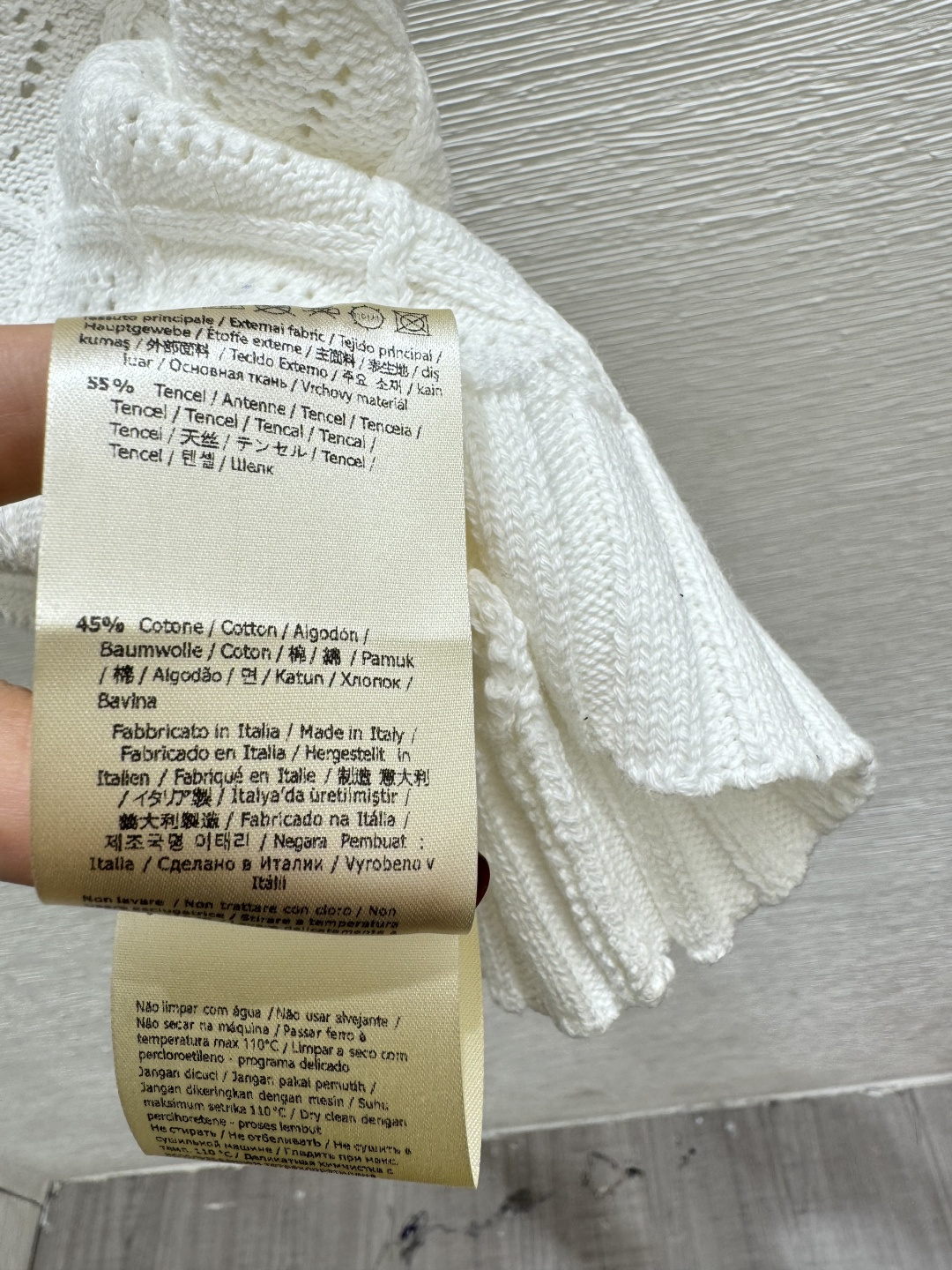 🆕F家🆕 春夏新款 纯色菱格字母镂空圆领针织短袖颜色：白色 卡其 灰色尺码：36.38.40