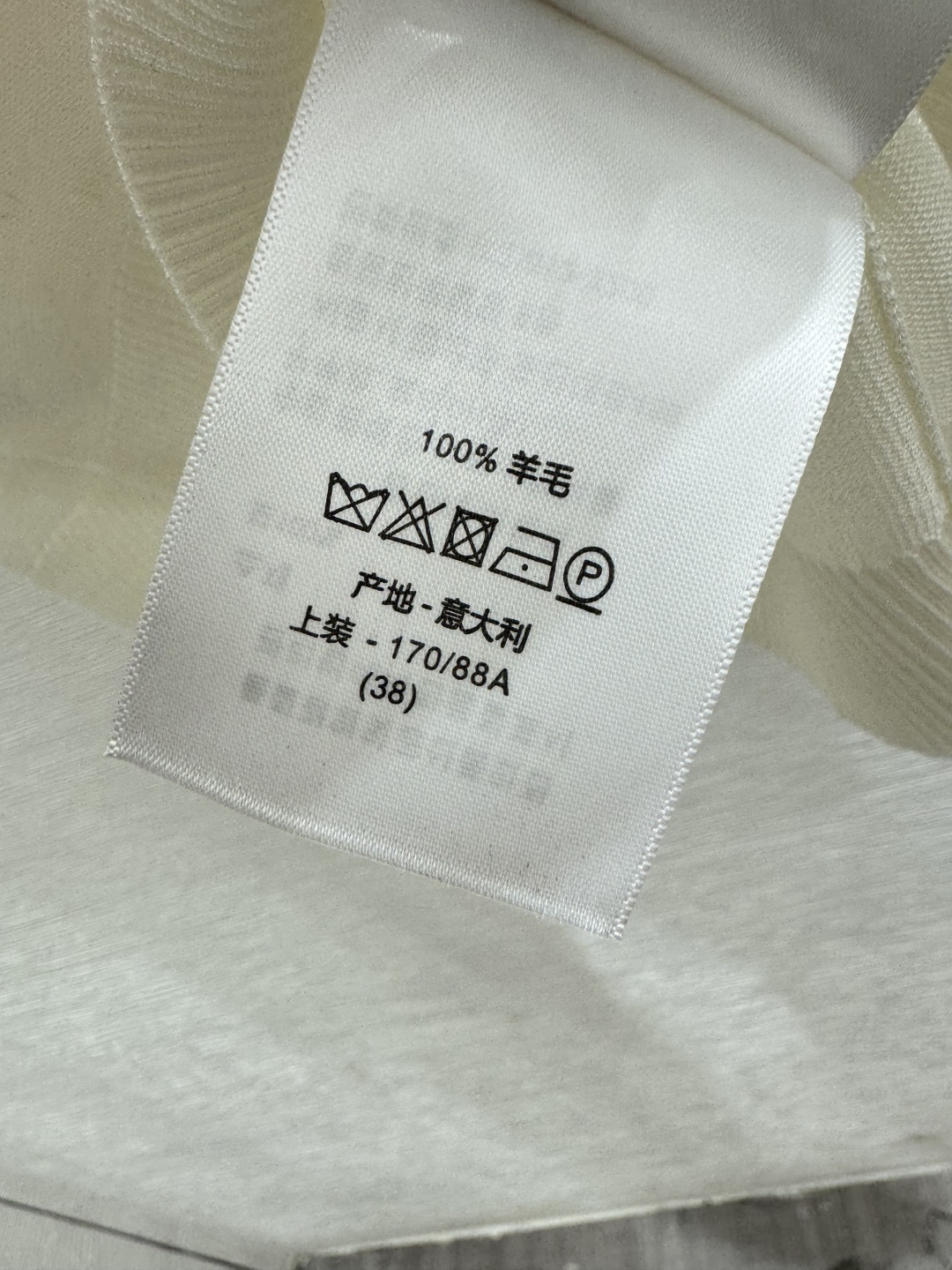 🆕D家🆕 春夏新款 撞色蝴蝶花卉圆领针织短袖颜色：红色 蓝色 绿色尺码：36.38.40