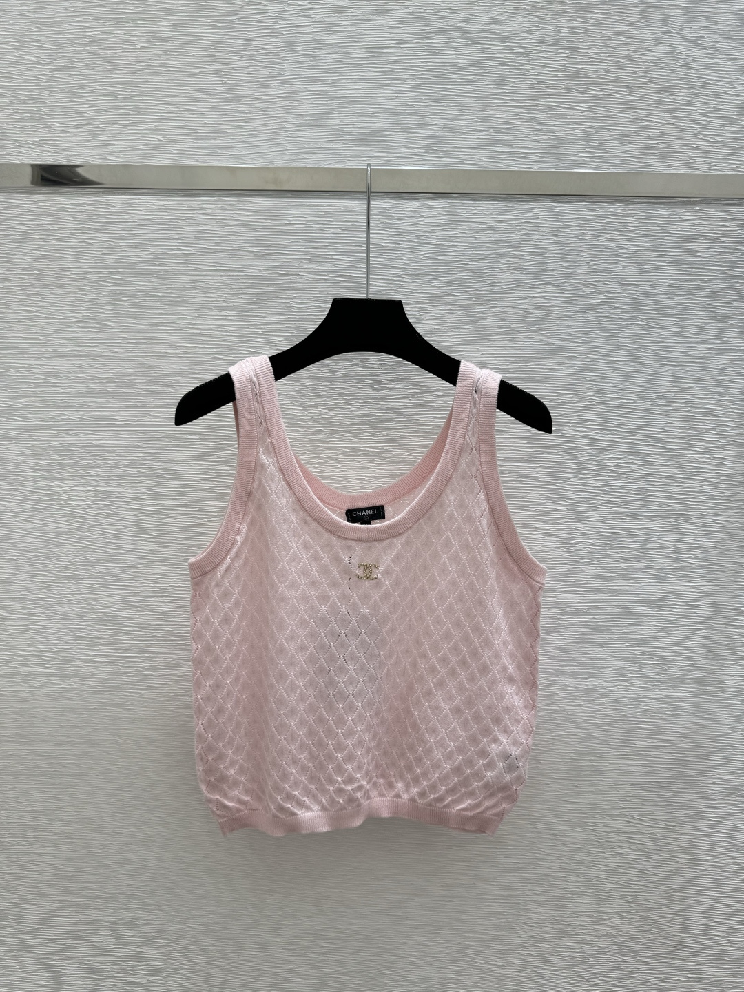 🆕CH家🆕 春夏新款 纯色菱格镂空圆领针织背心颜色：白色 粉色 蓝色尺码：36.38.40