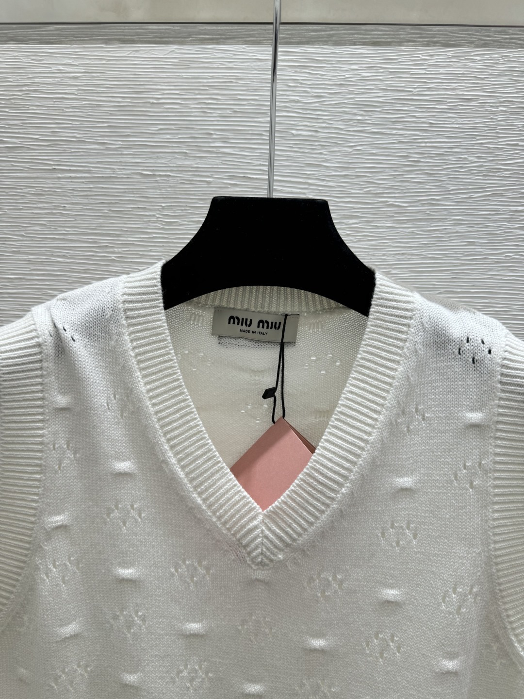 🆕M家🆕 春夏新款 纯色简约镂空V领针织背心颜色：白色 蓝色 宝蓝尺码：36.38.40