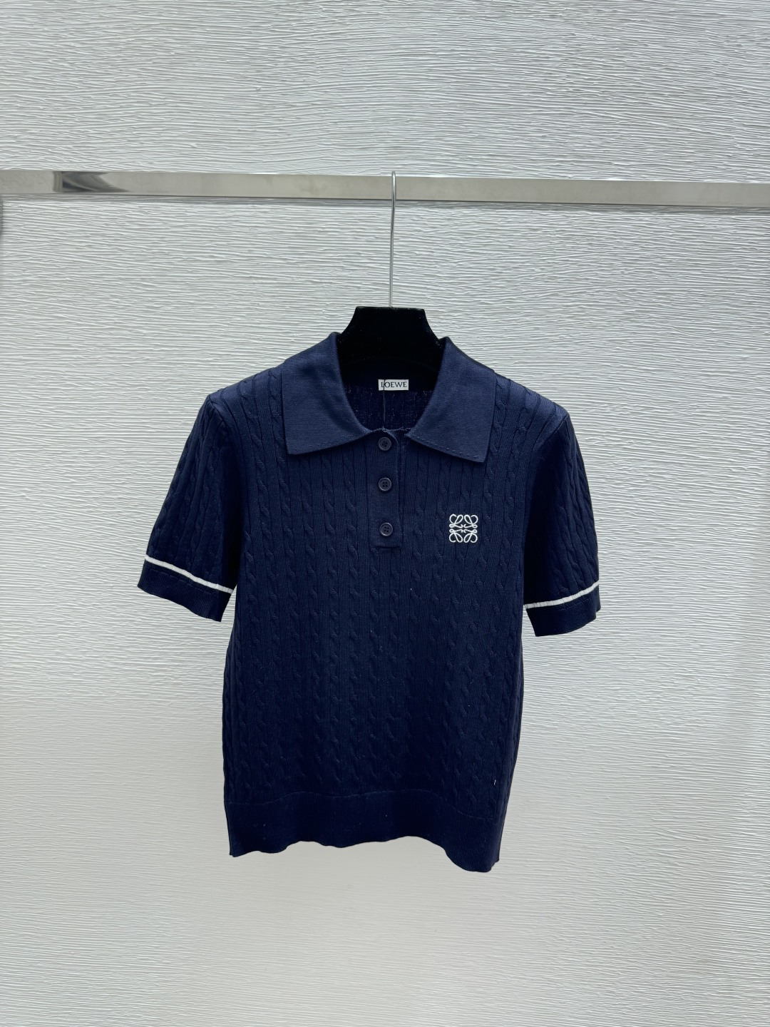 🆕LO家🆕 春夏新款 纯色翻领针织短袖颜色：白色 宝蓝尺码：36.38.40