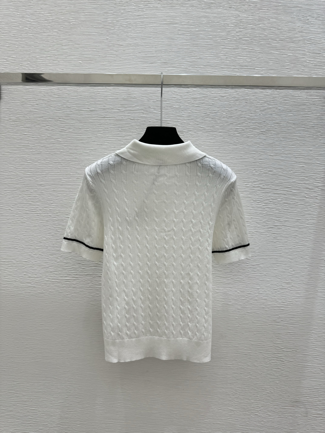 🆕LO家🆕 春夏新款 纯色翻领针织短袖颜色：白色 宝蓝尺码：36.38.40