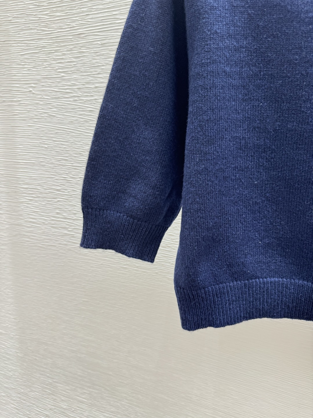 🆕M家🆕 春夏新款 纯色简约圆领针织短袖开衫颜色：宝蓝尺码：36.38.40