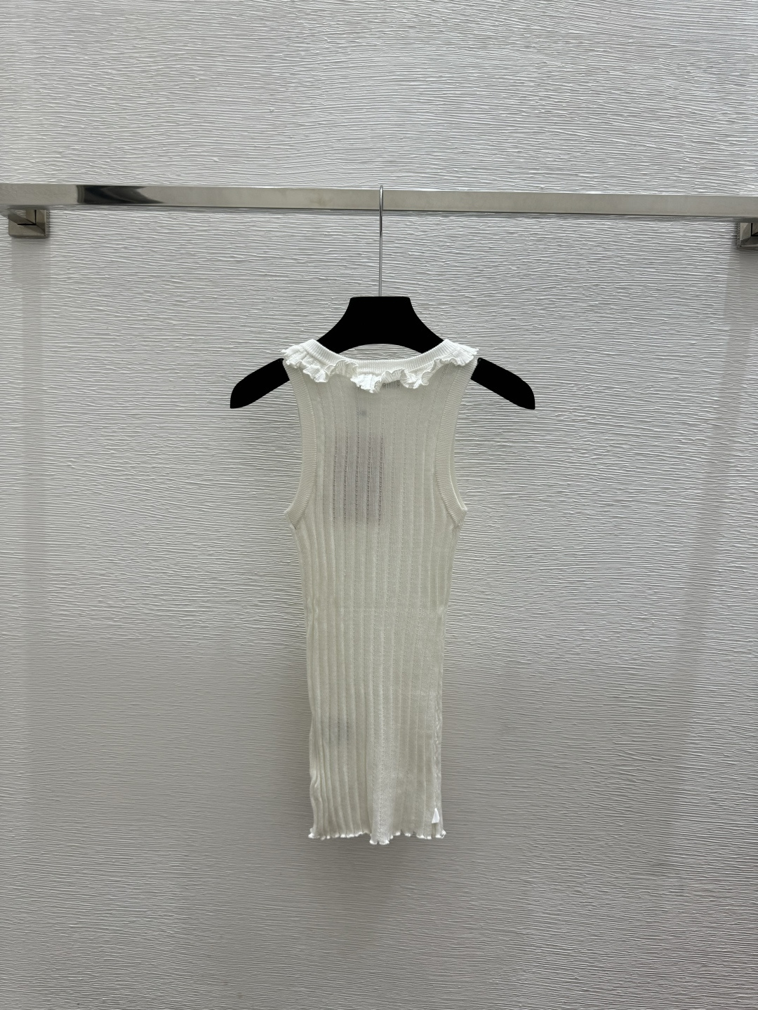 🆕M家🆕 春夏新款 纯色花边圆领针织背心颜色：白色尺码：36.38.40