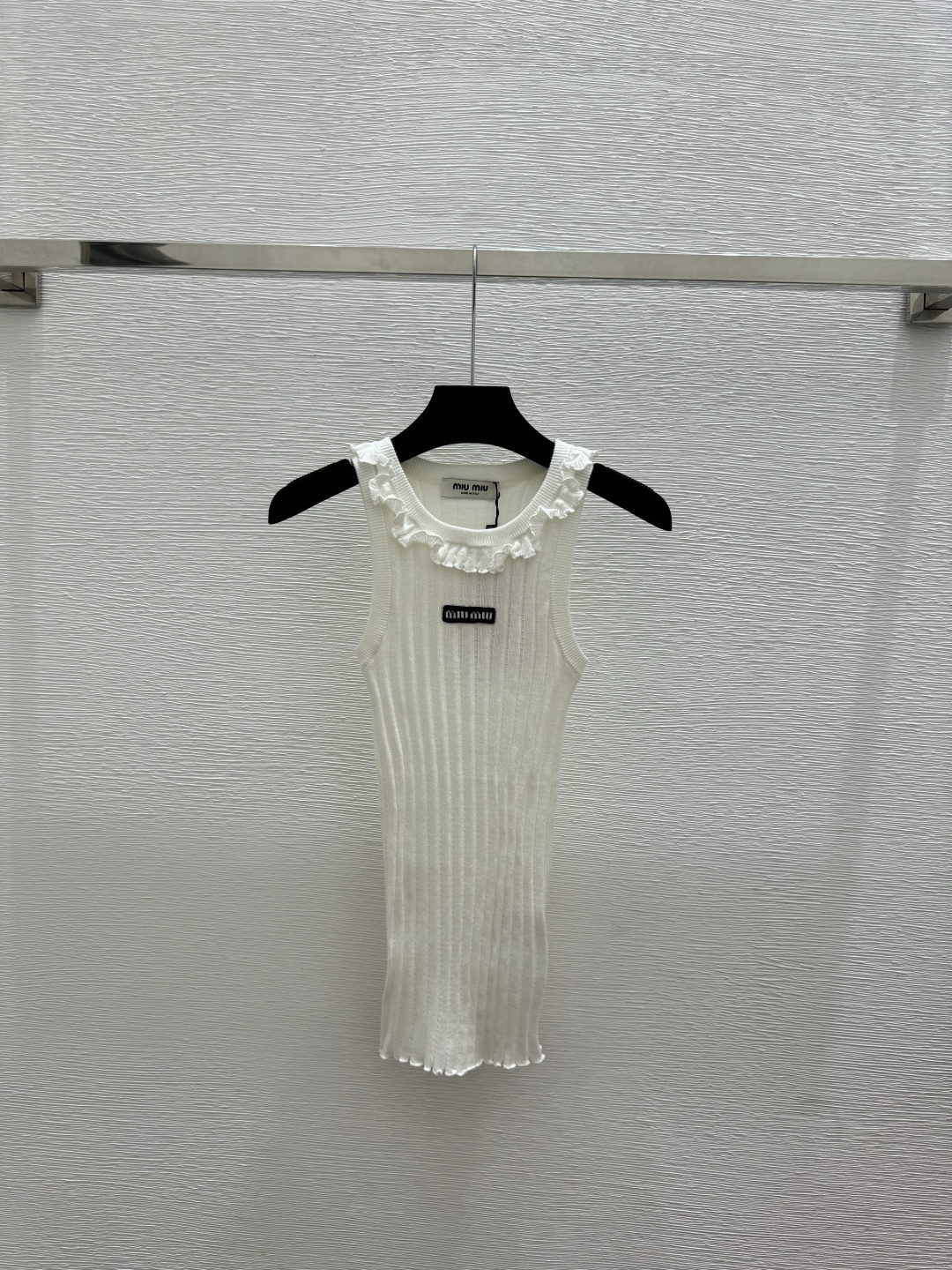 🆕M家🆕 春夏新款 纯色花边圆领针织背心颜色：白色尺码：36.38.40