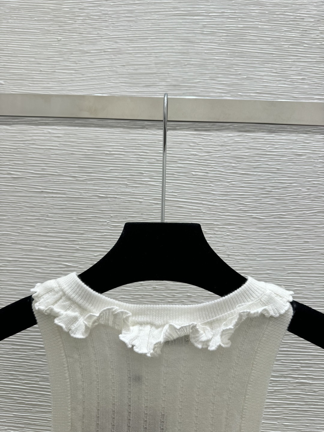 🆕M家🆕 春夏新款 纯色花边圆领针织背心颜色：白色尺码：36.38.40