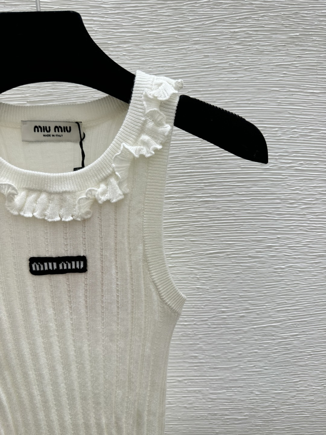 🆕M家🆕 春夏新款 纯色花边圆领针织背心颜色：白色尺码：36.38.40