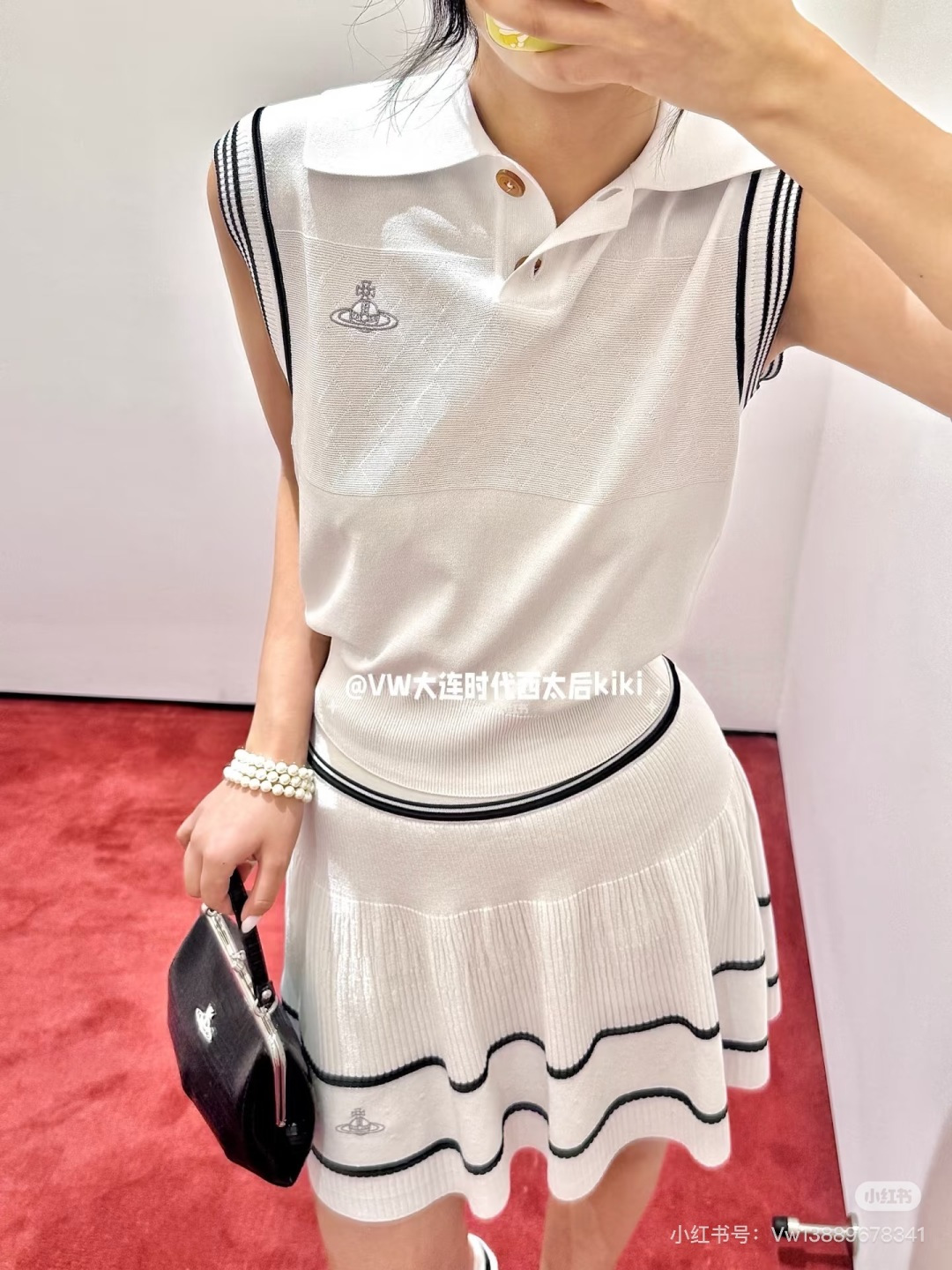 🆕VI家🆕 春夏新款 撞色翻领简约针织背心颜色：白色 尺码：36.38.40