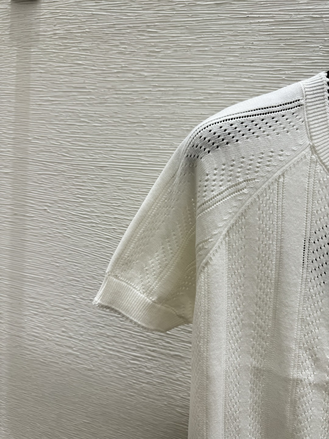 🆕家🆕 春夏新款 纯色镂空简约圆领针织短袖开衫颜色：白色 尺码：36.38.40