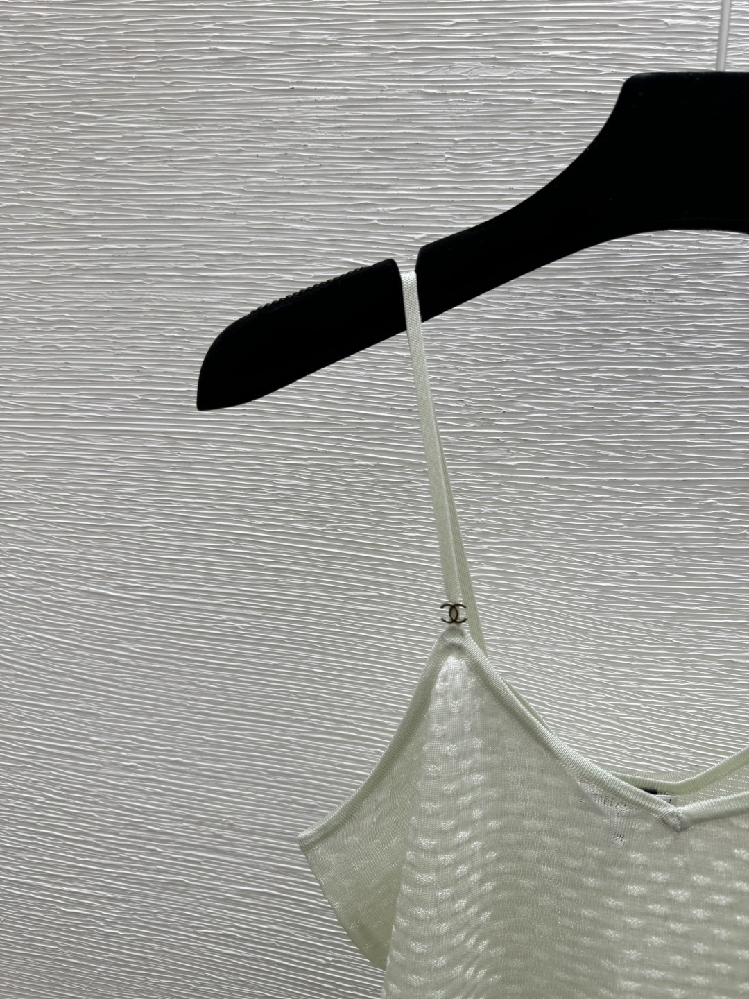 🆕CH家🆕 春夏新款 纯色简约针织吊带颜色：绿色 浅绿尺码：36.38.40