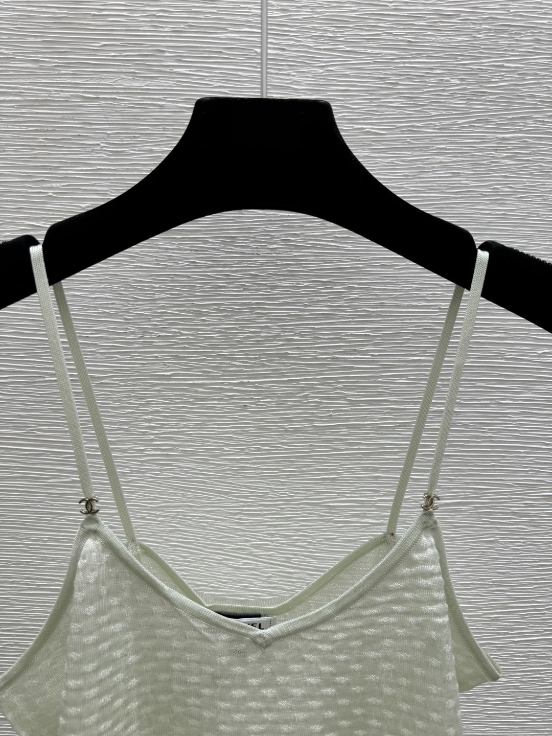 🆕CH家🆕 春夏新款 纯色简约针织吊带颜色：绿色 浅绿尺码：36.38.40