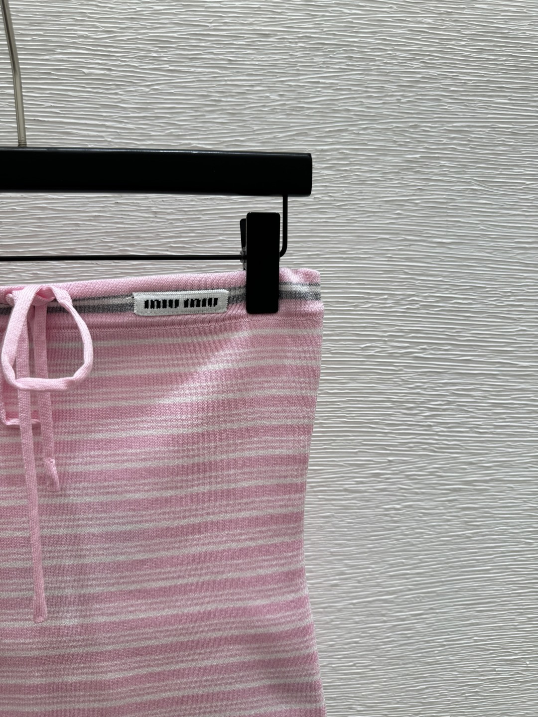 🆕M家🆕 春夏新款 撞色条纹简约针织抹胸颜色：粉色 黑色尺码：36.38.40