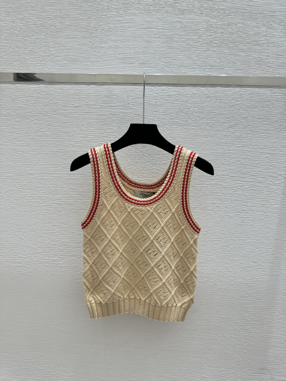 🆕F家🆕 春夏新款 撞色字母镂空圆领针织背心颜色：白色 卡其 灰色尺码：36.38.40