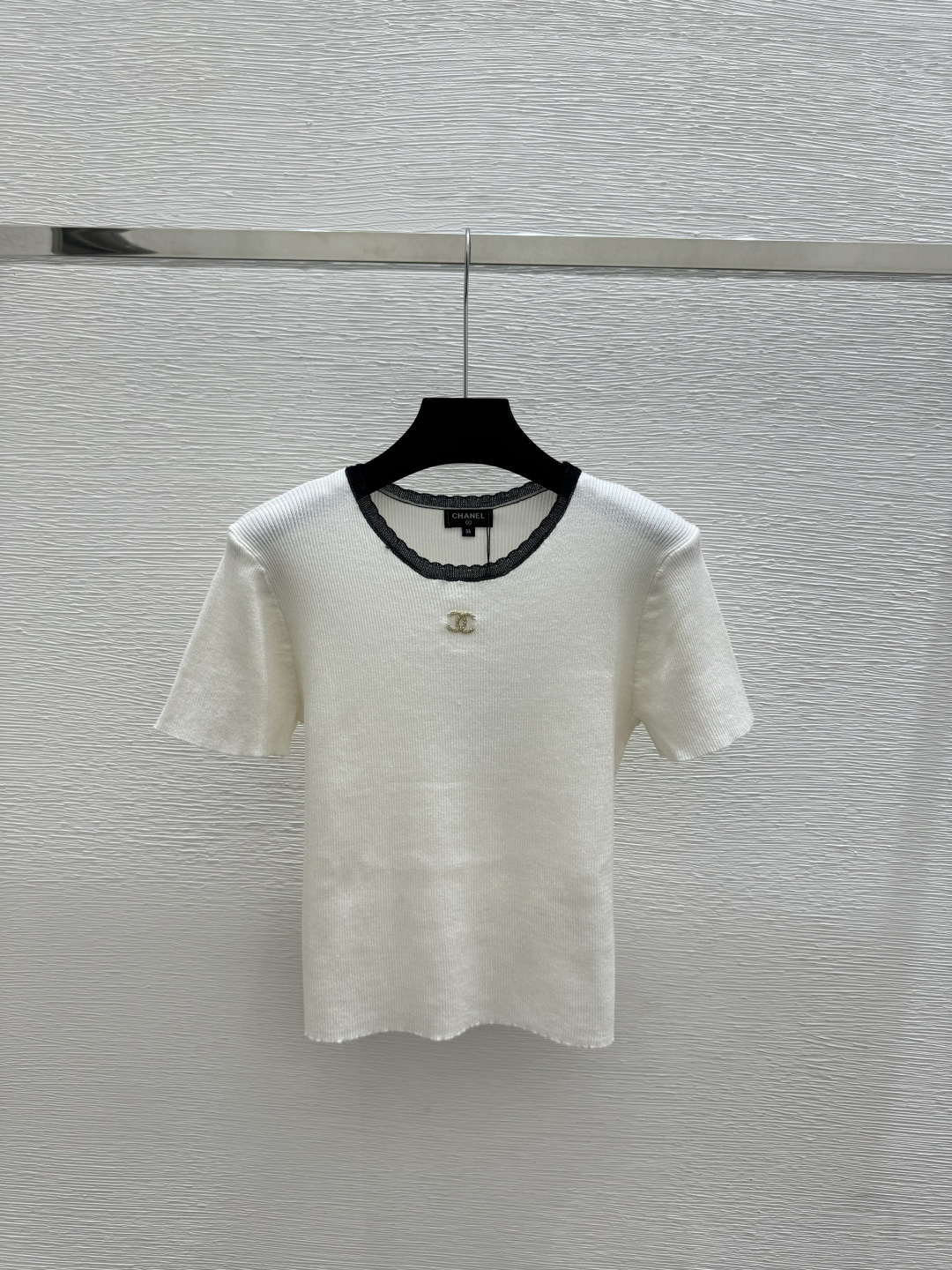 🆕CH家🆕 春夏新款 撞色简约圆领针织短袖颜色：白色 宝蓝尺码：36.38.40