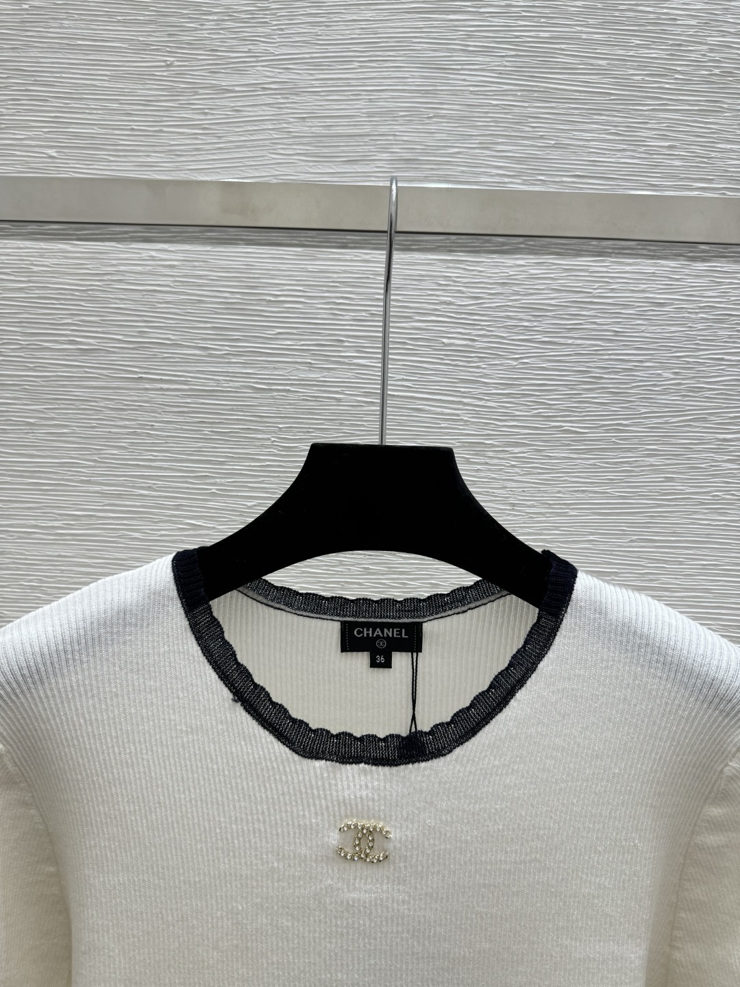 🆕CH家🆕 春夏新款 撞色简约圆领针织短袖颜色：白色 宝蓝尺码：36.38.40