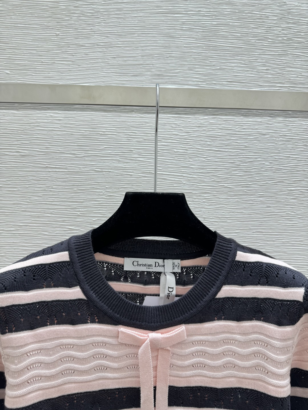 🆕D家🆕 春夏新款 撞色条纹镂空圆领针织短袖颜色：粉色 黑色尺码：36.38.40