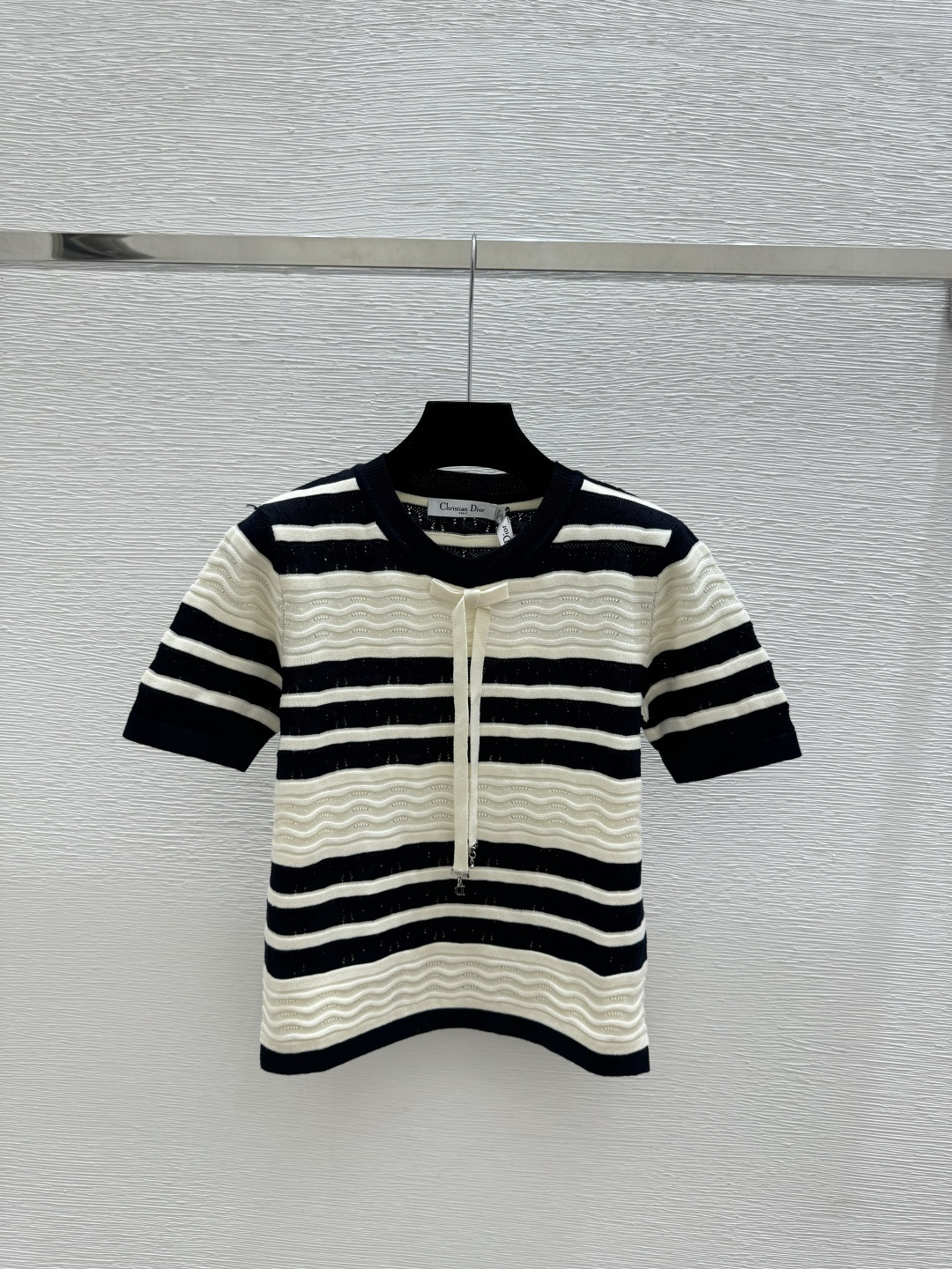 🆕D家🆕 春夏新款 撞色条纹镂空圆领针织短袖颜色：粉色 黑色尺码：36.38.40