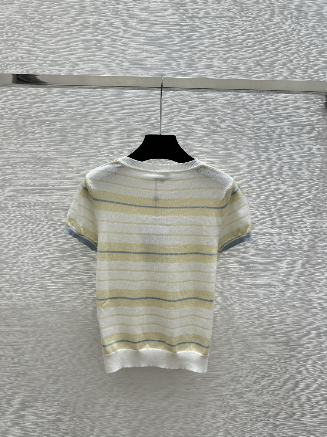 🆕CH家🆕 春夏新款 撞色条纹烫钻圆领针织短袖颜色：黄色尺码：36.38.40