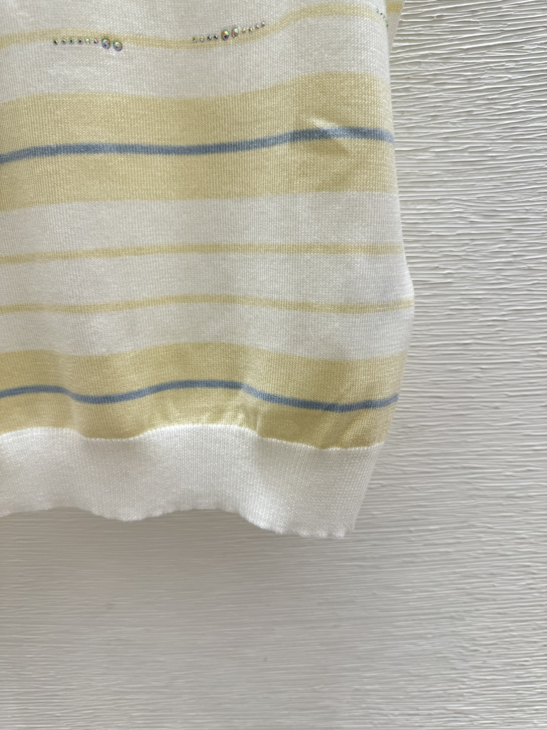 🆕CH家🆕 春夏新款 撞色条纹烫钻圆领针织短袖颜色：黄色尺码：36.38.40