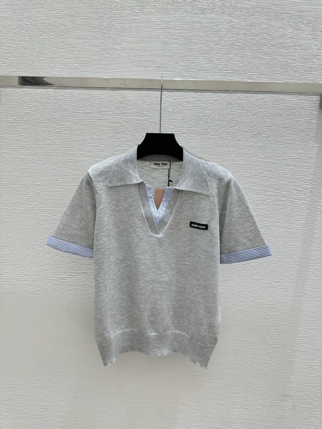 🆕M家🆕 春夏新款 撞色翻领针织短袖颜色：白色 灰色尺码：36.38.40