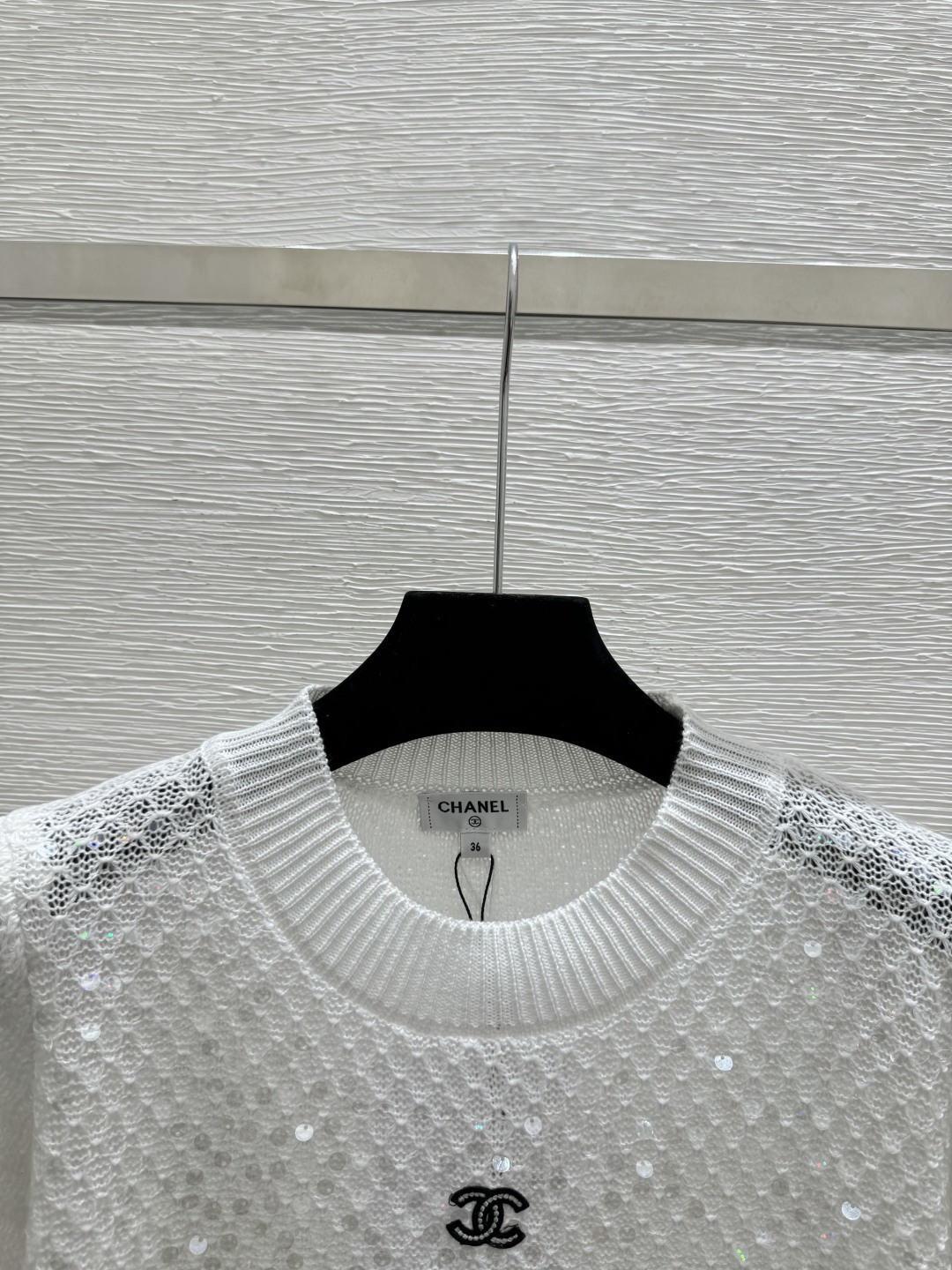 🆕CH家🆕 春夏新款 纯色珠片简约圆领针织短袖颜色：白色 紫色尺码：36.38.40