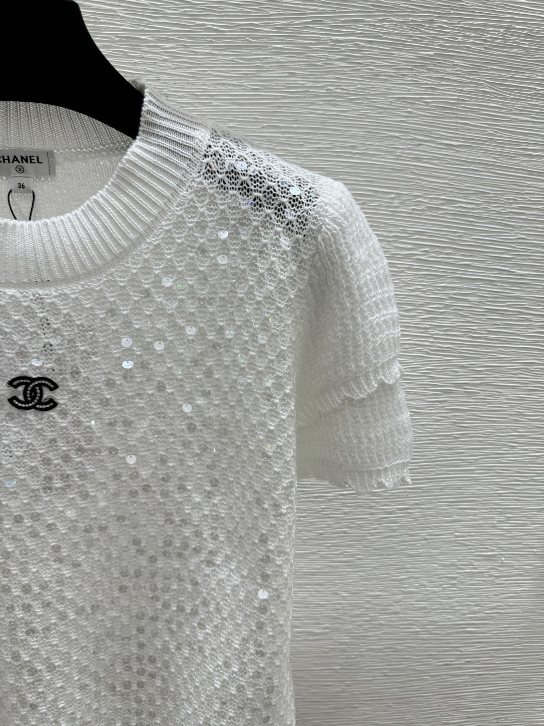 🆕CH家🆕 春夏新款 纯色珠片简约圆领针织短袖颜色：白色 紫色尺码：36.38.40