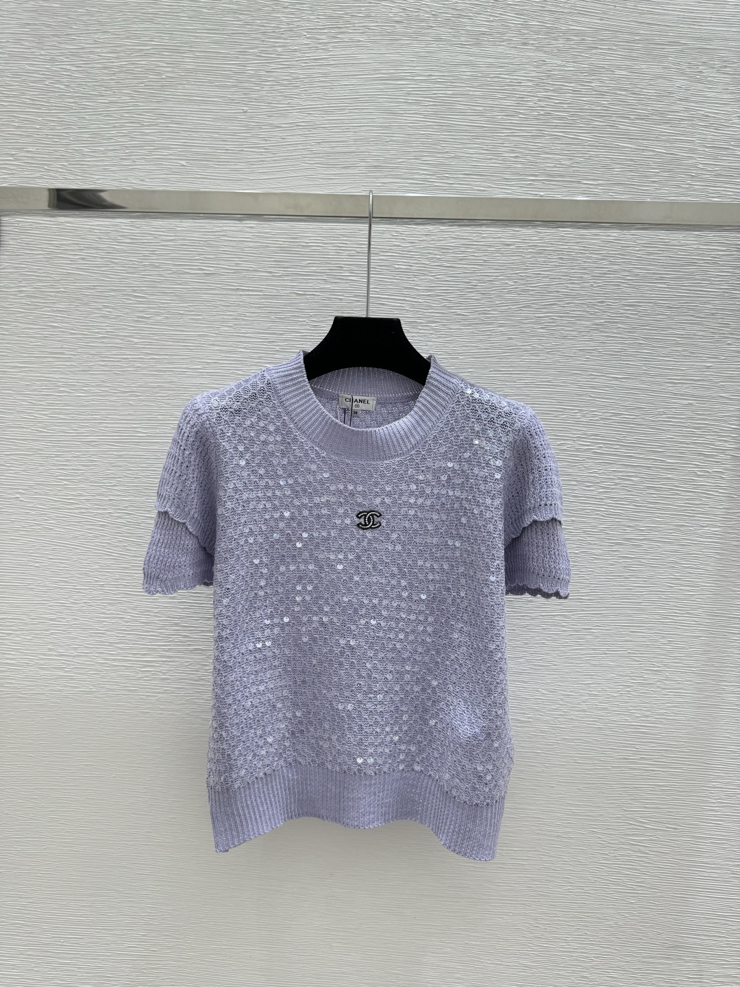 🆕CH家🆕 春夏新款 纯色珠片简约圆领针织短袖颜色：白色 紫色尺码：36.38.40