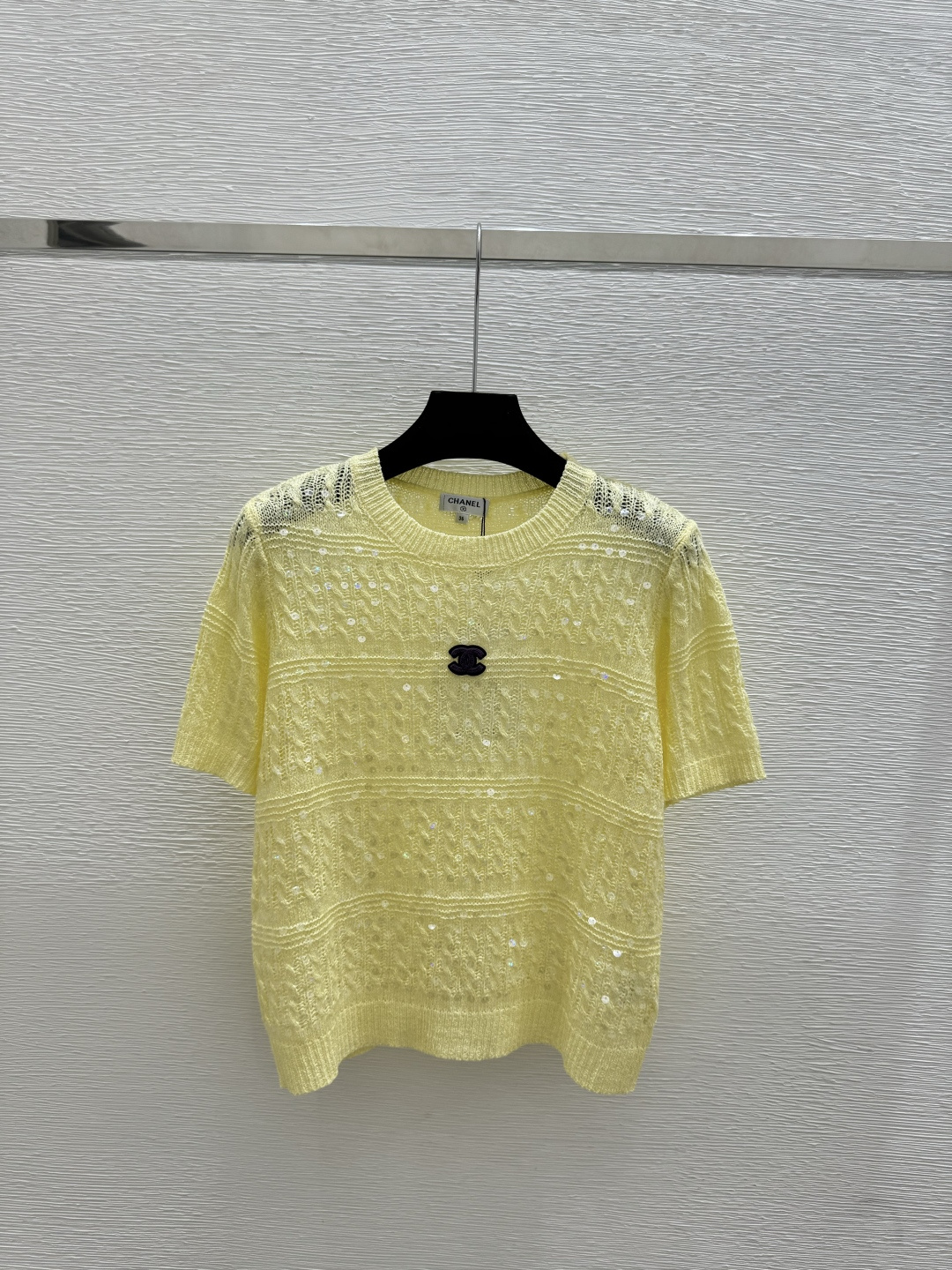 🆕CH家🆕 春夏新款 纯色珠片镂空圆领针织 短袖颜色：白色 黄色 蓝色尺码：36.38.40