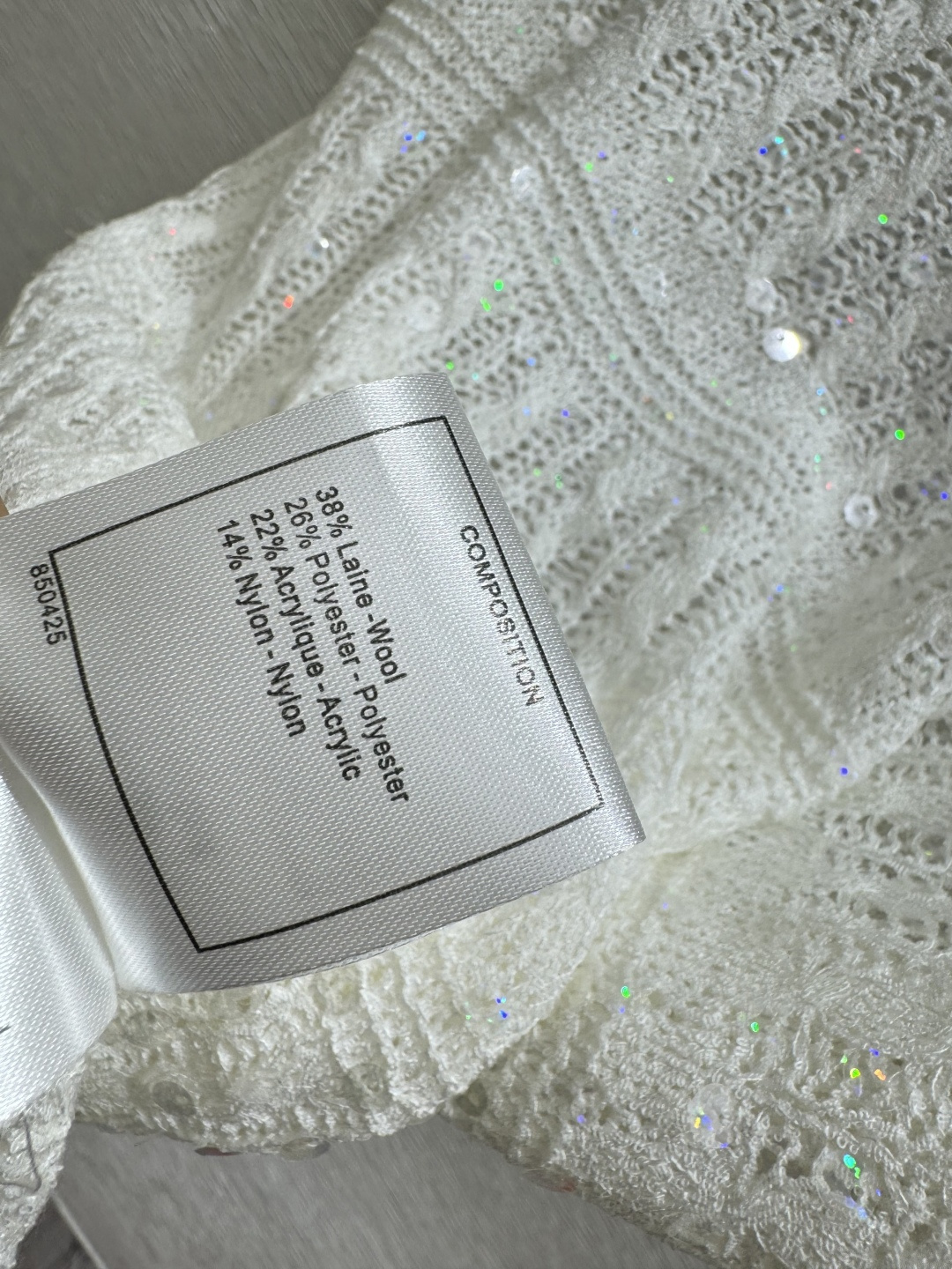 🆕CH家🆕 春夏新款 纯色珠片镂空圆领针织 短袖颜色：白色 黄色 蓝色尺码：36.38.40