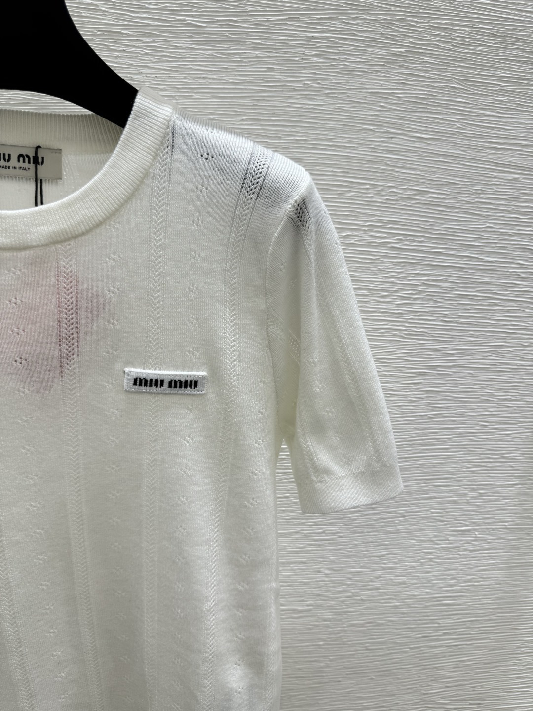 🆕M家🆕 春夏新款 纯色镂空简约圆领针织短袖颜色：白色 灰色 宝蓝尺码：36.38.40