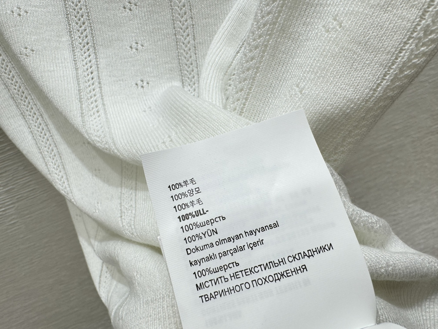 🆕M家🆕 春夏新款 纯色镂空简约圆领针织短袖颜色：白色 灰色 宝蓝尺码：36.38.40