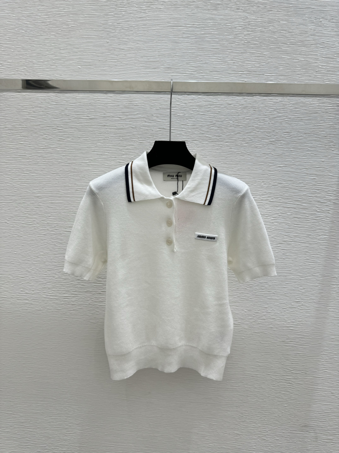 🆕M家🆕 春夏新款 撞色翻领简约针织短袖颜色：白色 宝蓝尺码：36.38.40