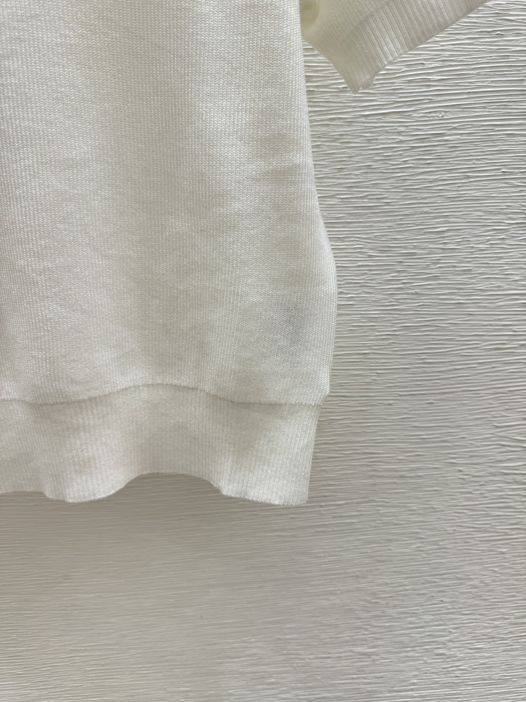 🆕M家🆕 春夏新款 撞色翻领简约针织短袖颜色：白色 宝蓝尺码：36.38.40