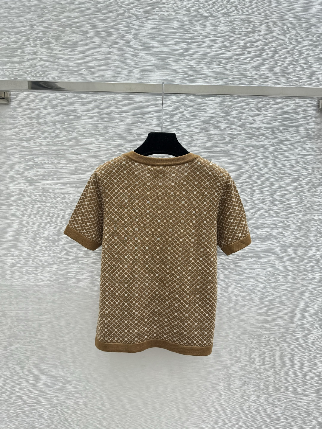 🆕D家🆕 春夏新款 撞色菱格圆领针织短袖颜色：卡其 宝蓝尺码：36.38.40