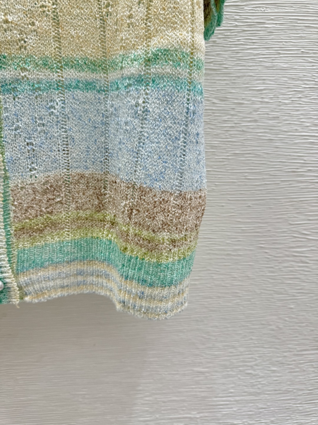 🆕M家🆕 春夏新款 撞色蝴蝶结钉珠圆领针织短袖开衫颜色：黄色 蓝色尺码：36.38.40