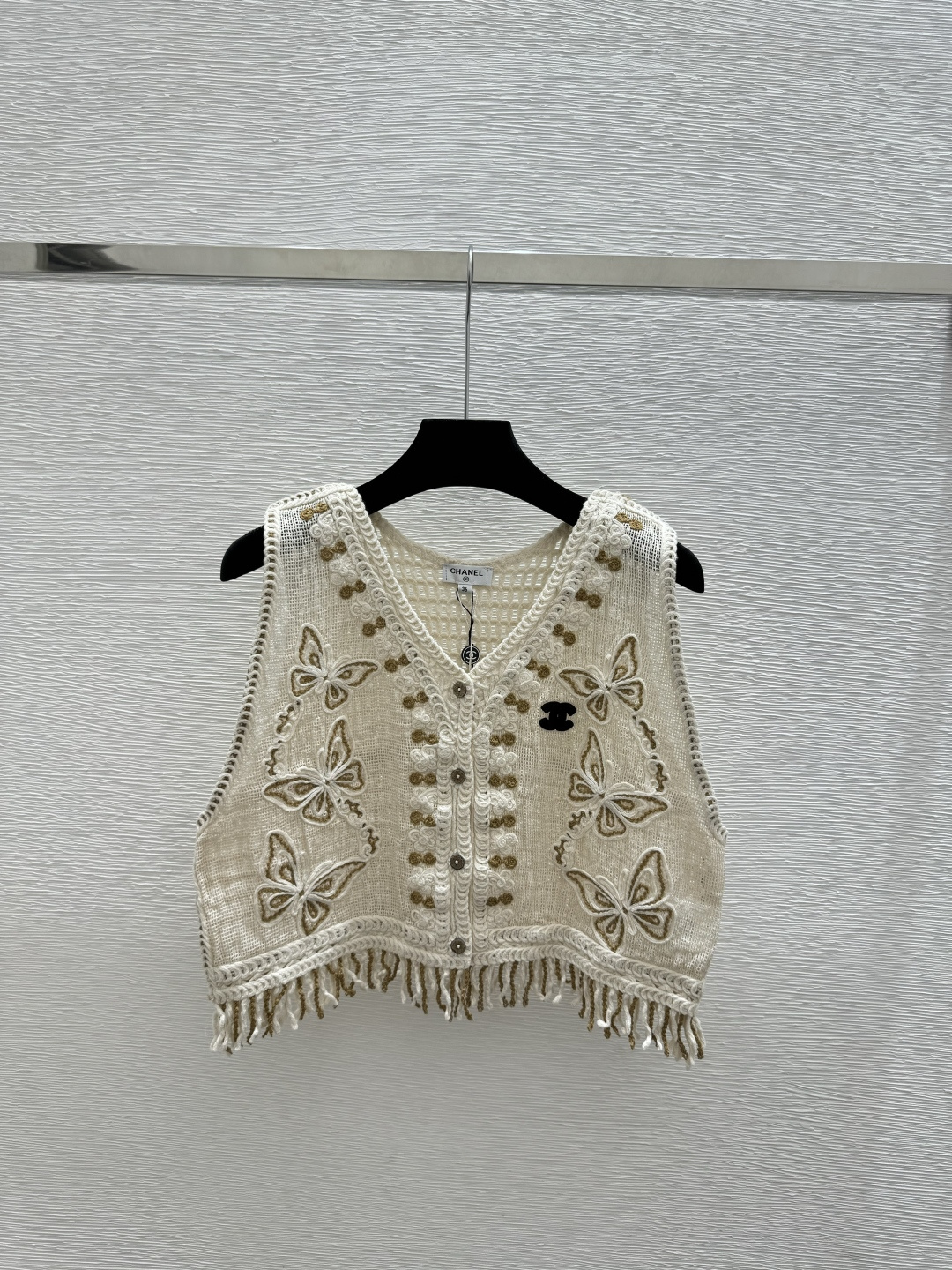 🆕CH家🆕 春夏新款 撞色蝴蝶镂空V领针织背心开衫颜色：卡其尺码：36.38.40