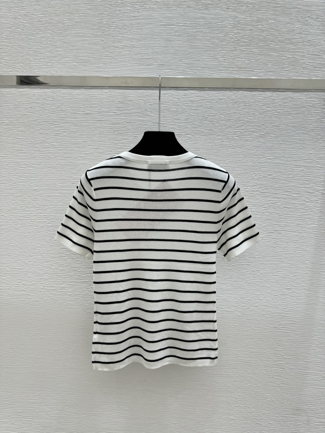 🆕M家🆕 春夏新款 撞色条纹圆领针织短袖颜色：白色 黑色尺码：36.38.40