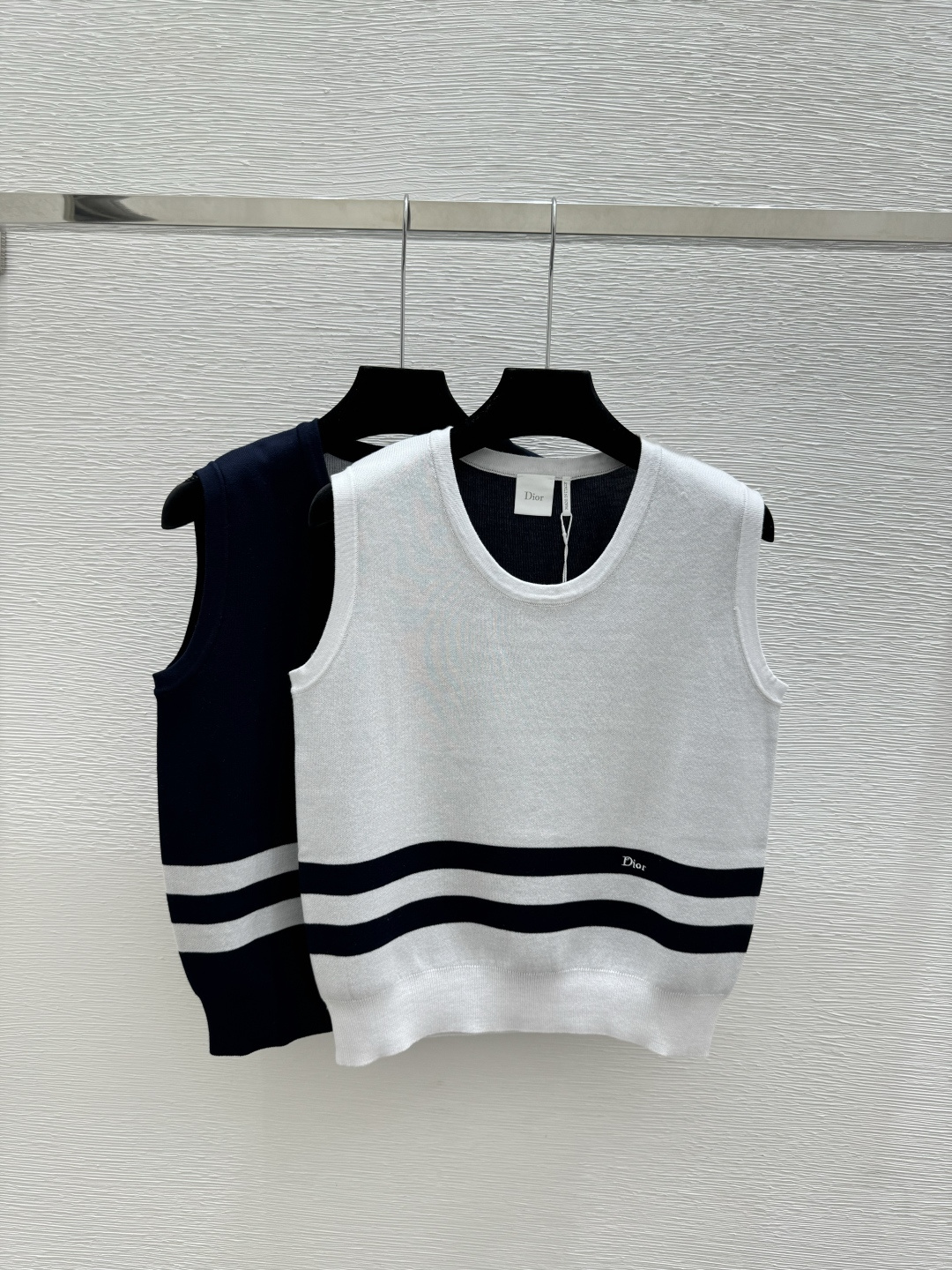 🆕D家🆕 春夏新款 撞色条纹圆领针织背心颜色：白色 宝蓝尺码：36.38.40