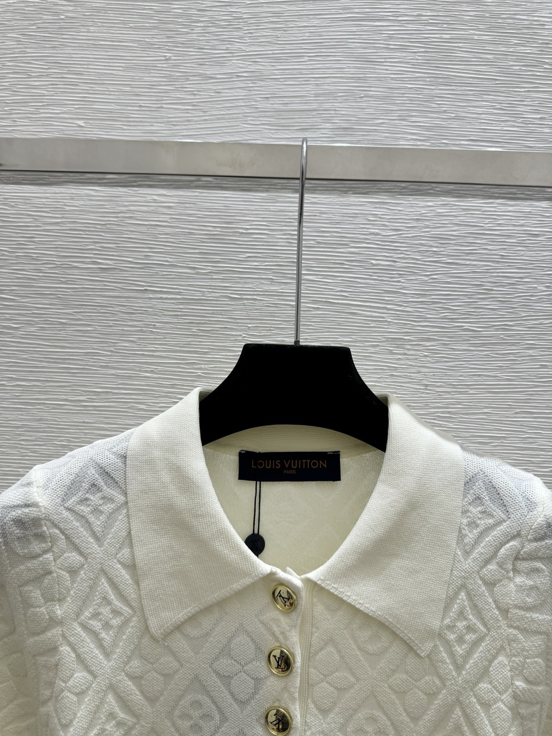 🆕L家🆕 春夏新款 纯色老花字母翻领针织短袖颜色：白色 卡其尺码：36.38.40