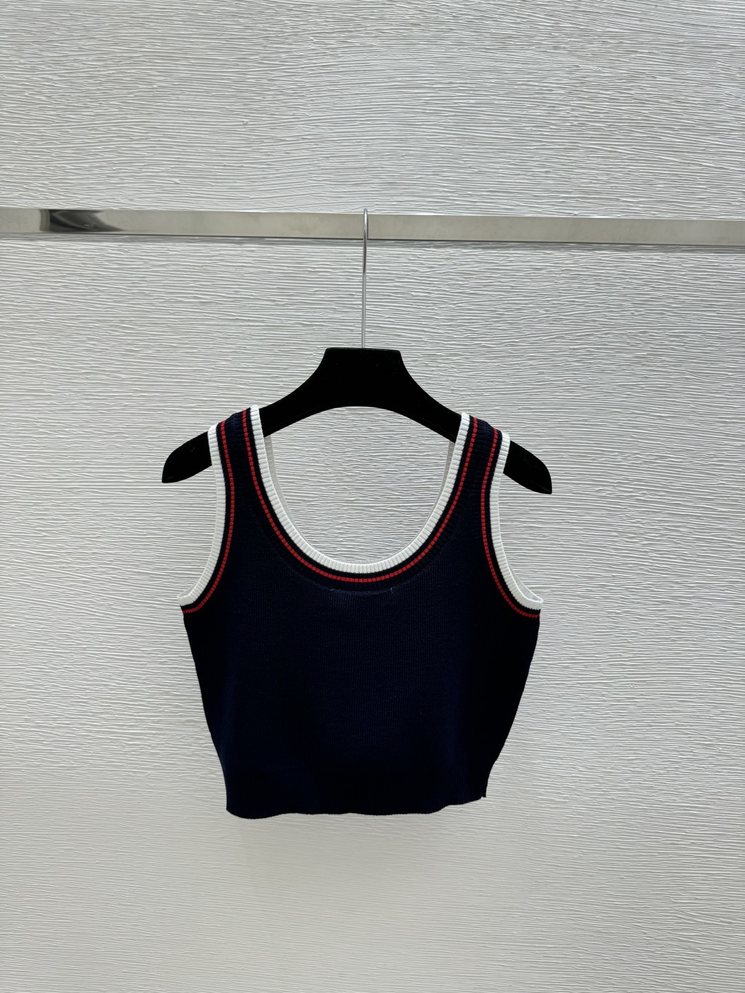 🆕M家🆕 春夏新款 撞色简约圆领针织背心颜色：白色 宝蓝尺码：36.38.40