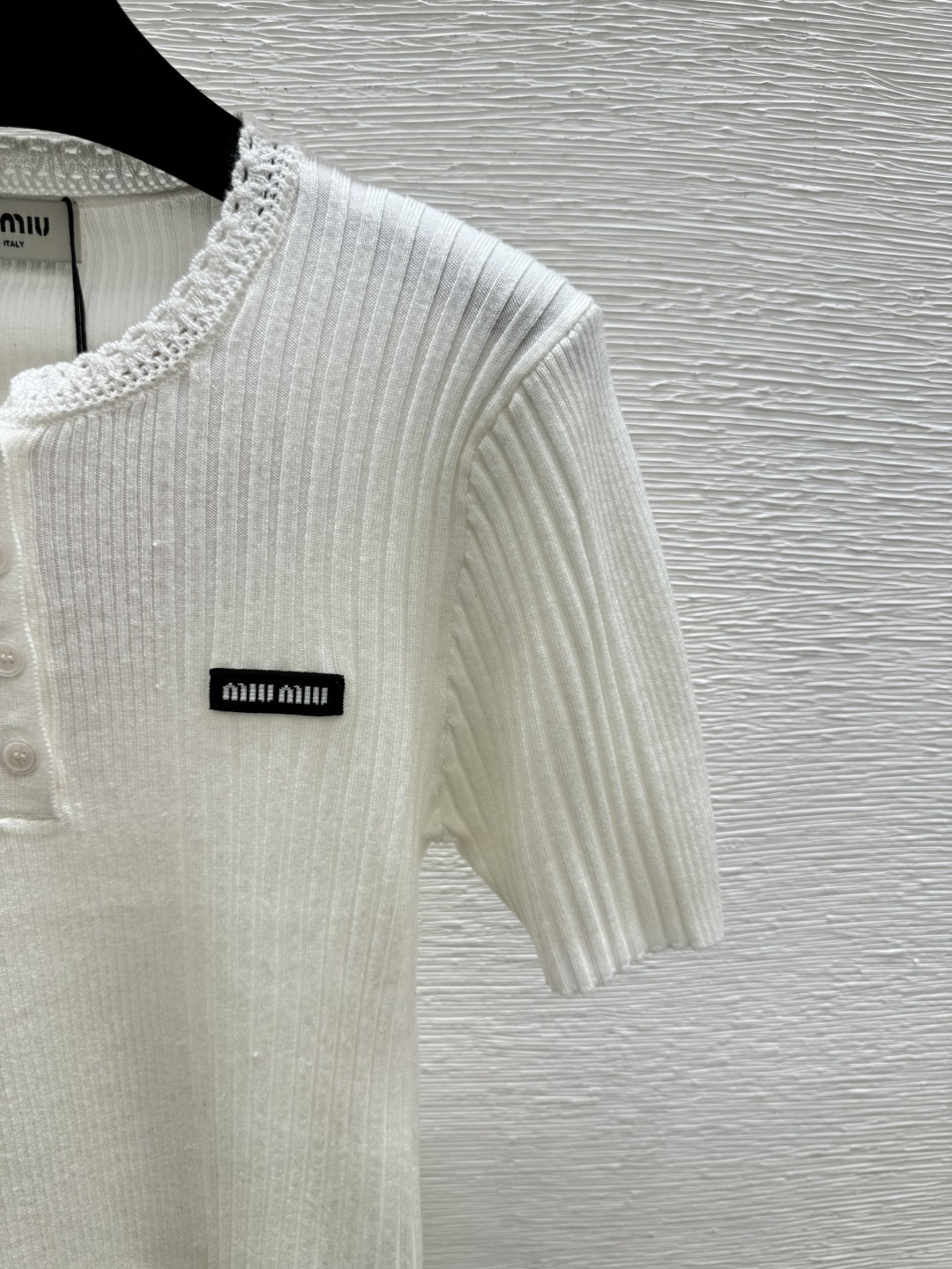 🆕M家🆕 春夏新款 纯色简约圆领针织短袖颜色：白色 咖啡尺码：36.38.40